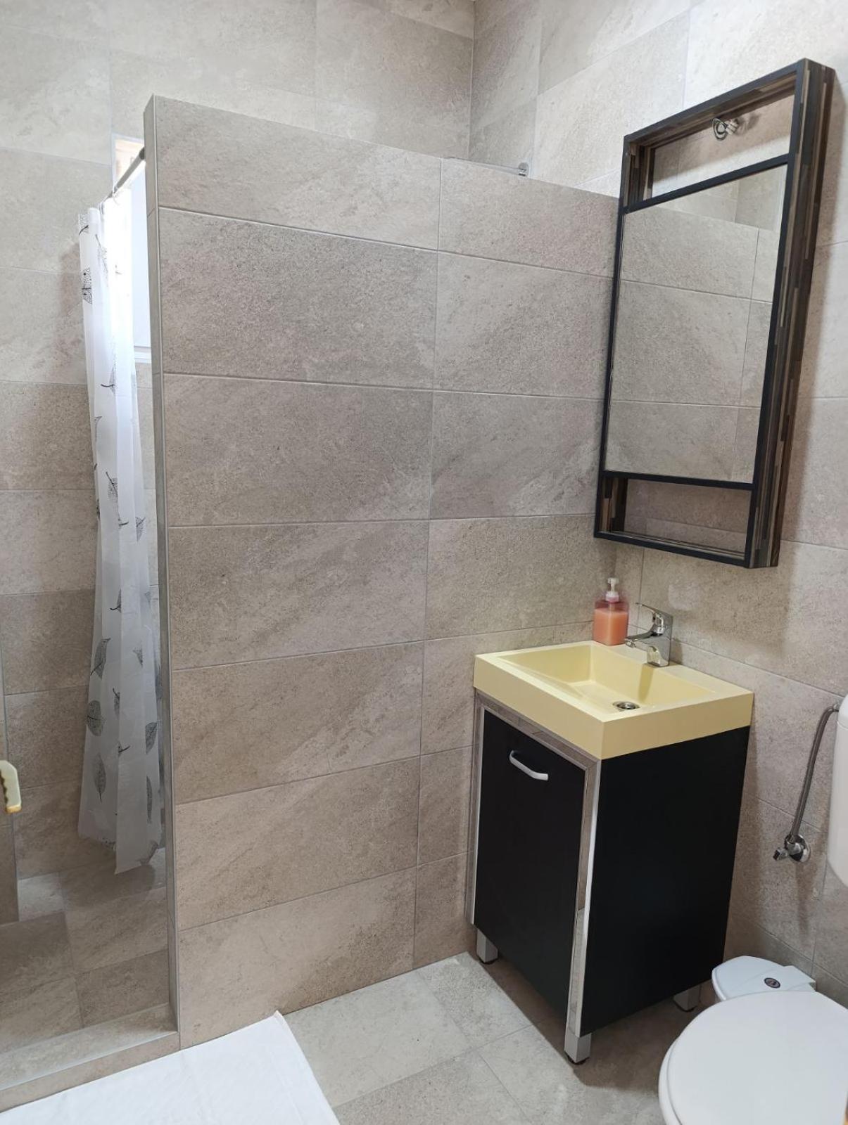 Helena Appartement *